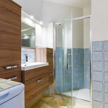 Family Apt Near The Beach - Grau Du Roi Apartment *